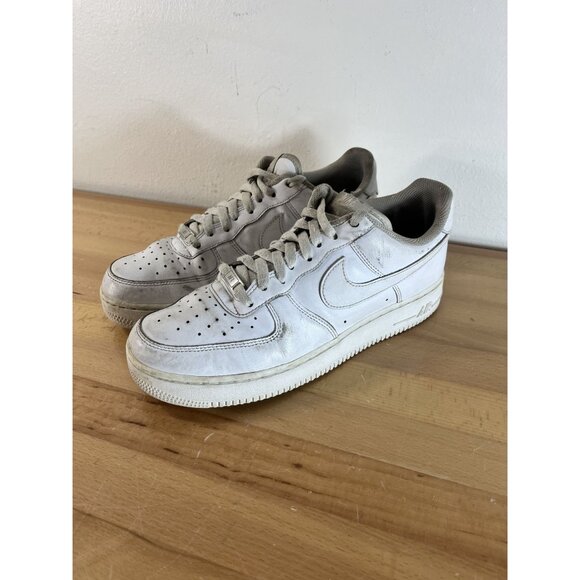 Nike Air Force 1 '07 Retro Low Shoes Men's Size 10 Triple White CW2288-111 - Picture 3 of 9